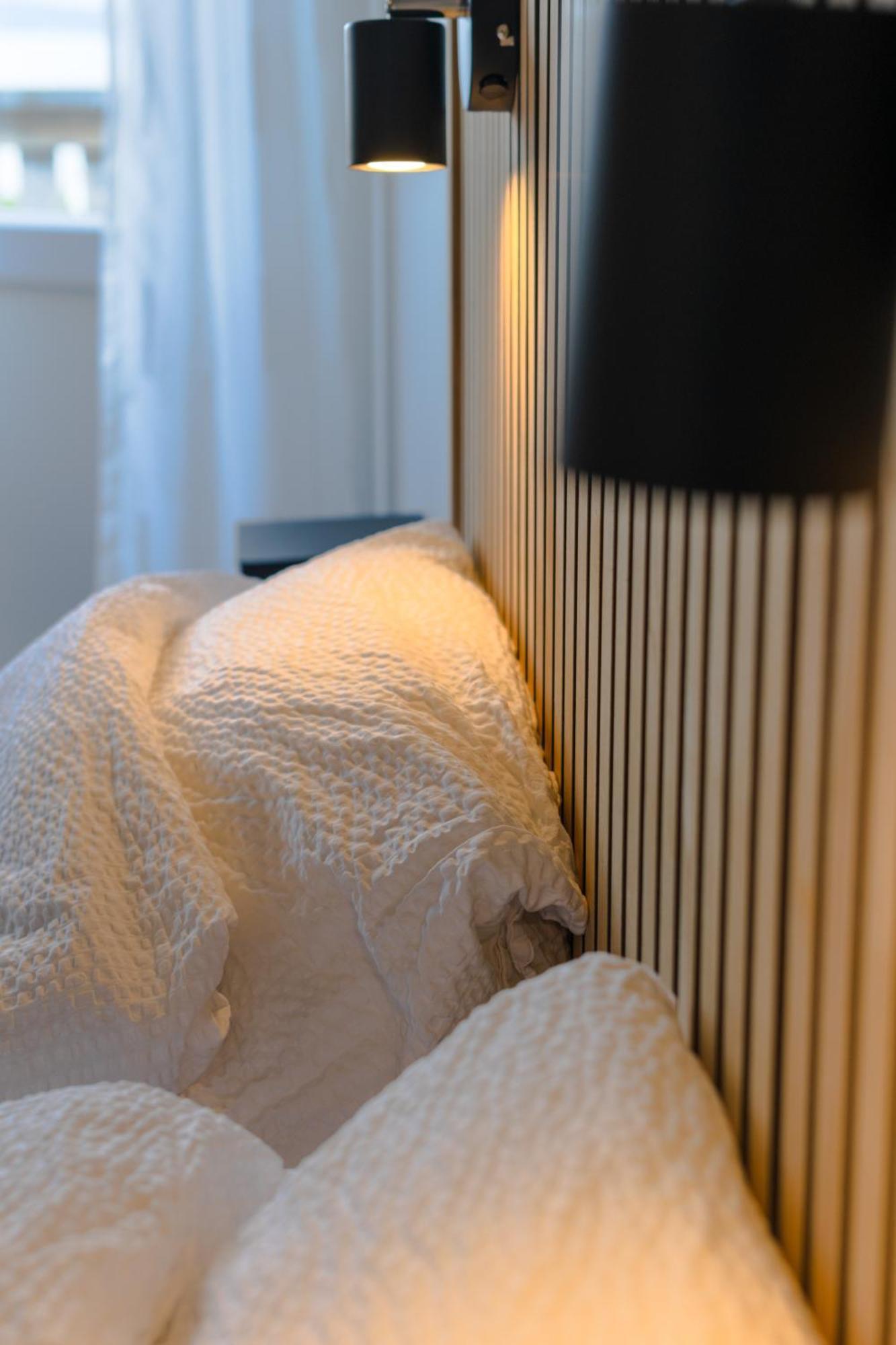 Urdartindur Guesthouse And Cottages Northurfjorthur Room photo