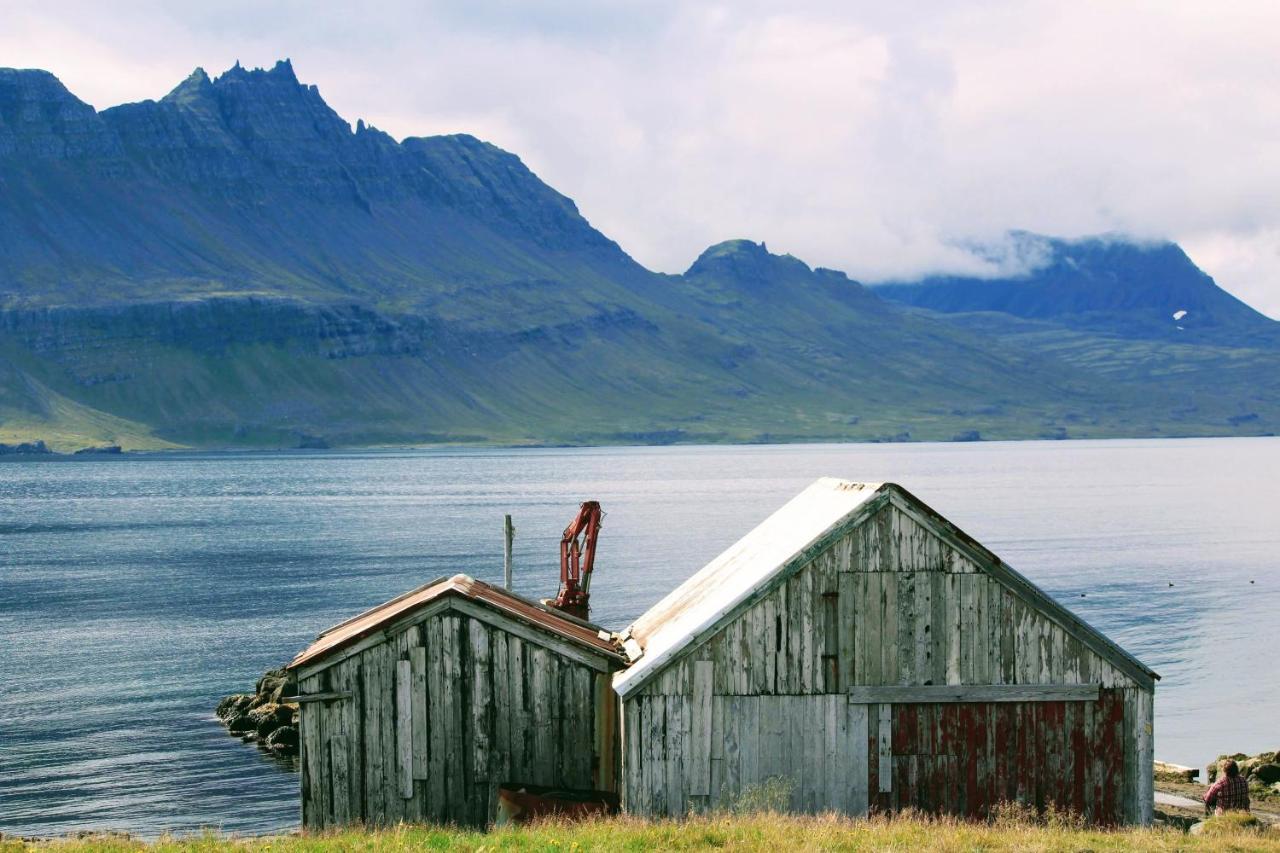 Urdartindur Guesthouse And Cottages Northurfjorthur Exterior photo